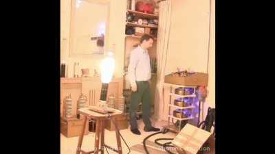 20.000 Watt Light Bulb