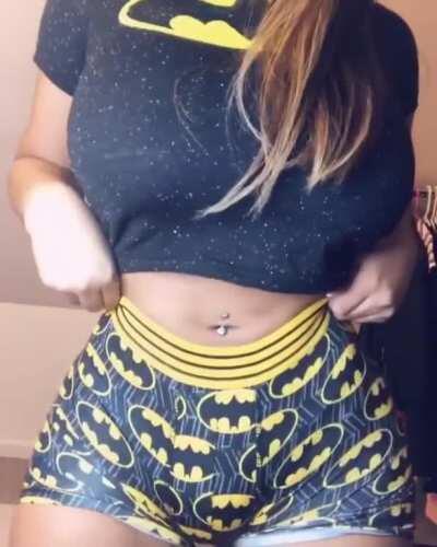 Away for a week - but here's a bootied up Batwoman..