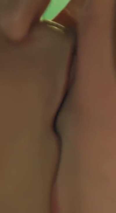 Kissing Jenna Ortega (zoomed in)