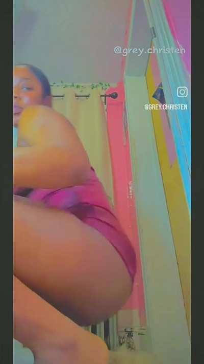 grey christen (@grey.christen)