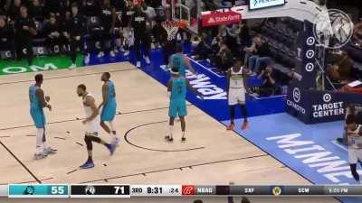 [Highlight] Rudy Gobert forces a turnover and Dlo finds Anthony Edwards on the break for a LOBBBB!