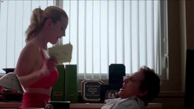 Betty Gilpin - Nurse Jackie: Season 5 (2013)