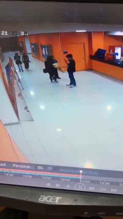 Hombre morado captado en cámara ⭕️⬅️⬅️👾