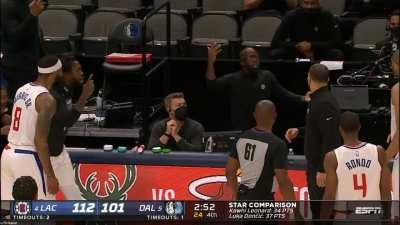 [Highlight] Ty Lue in a different dimension as his assistant coaches urges him to review the call