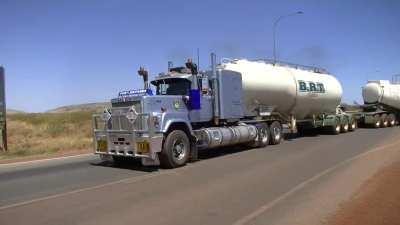 The last of the real Macks. The Superliner with the 16.4 litre E9 V8.