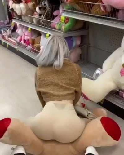 Girl shows off her incredible skills on top of non-consenting teddy bear | MxR Plays | Layna