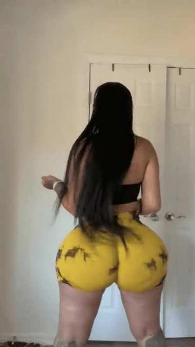 Queen B (B = bolted )