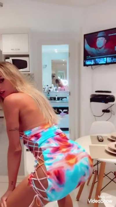 It's not my fault the dress rides up when I twerk for your dick 😩