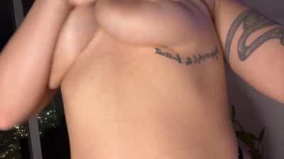 I'm the one who gives you the right mood