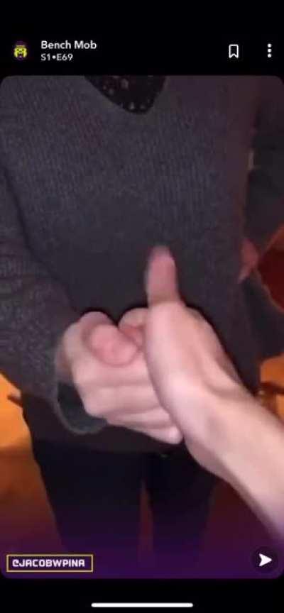 The eyes and long ass thumb! 0_0