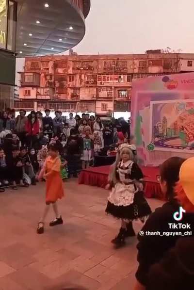 Corrin vs Squid Game girl 😭