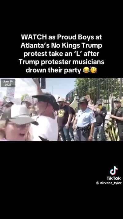 Proud boys get fucking drowned out in Atlanta 🎺🥁