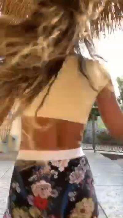 Thanks for the little show...it’s more than enough 🍑😍