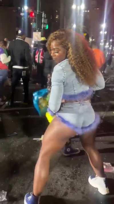 Happy Mardi Gras weekend! 💜💚💛