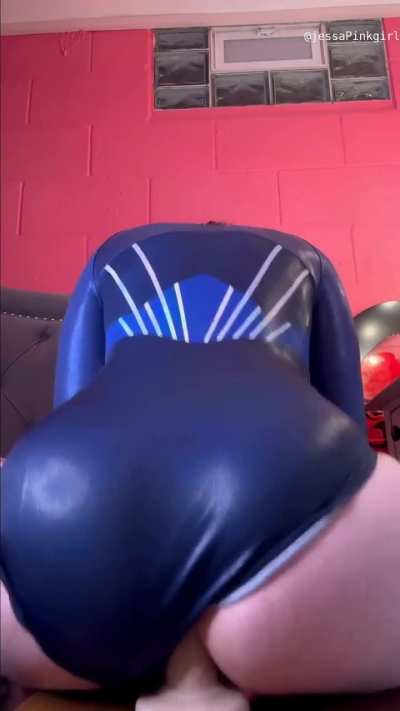 may I dance on your cock until you explode inside me? 💃🤸‍♀️🥵