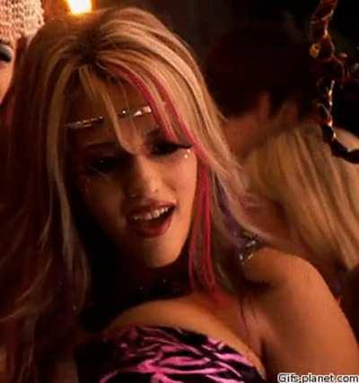 That glorious Kat Dennings jiggle