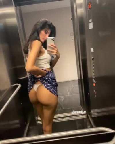 WCGW if I take a selfie