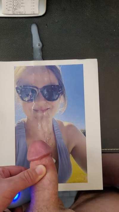 Mel loves the cum tribute