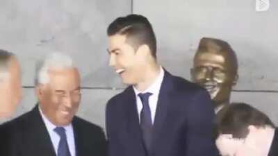 Cristiano Ronaldo's reaction to his sculpture