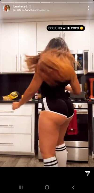 I just love her thick ass