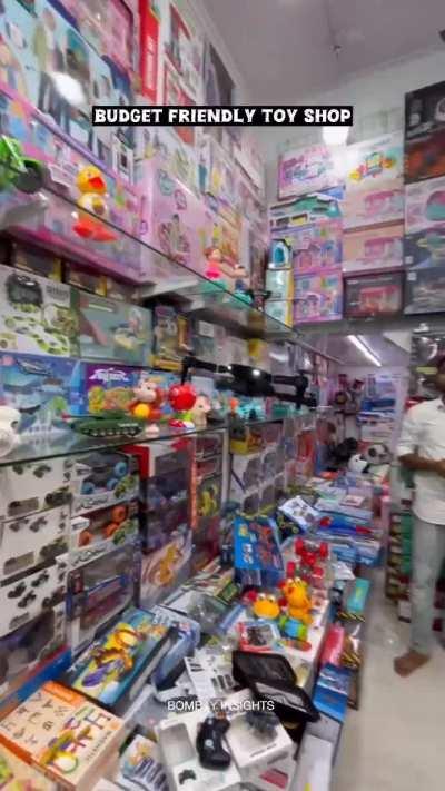 Amj bachho ke toys advance hogye .....