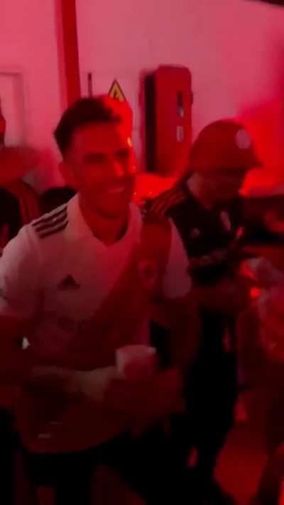 NOS PIJEAMOS AL TAPIA SPORTING CLUB, SONRIE EL FUCHIBOL, GANÓ RIVER 