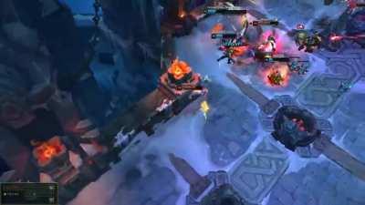 Yuumi can teleport now?