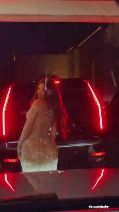 shake it birthday girl 🔥