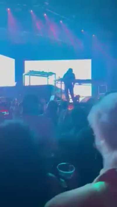 Sango played unreleased Frank music at the Kaytranada NYE show
