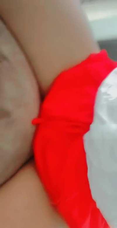 Hey Daddy, i wanna hump you 🥵