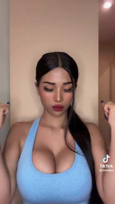 Foopahh sneaking nude nipple