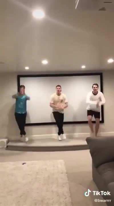 dancing dudes