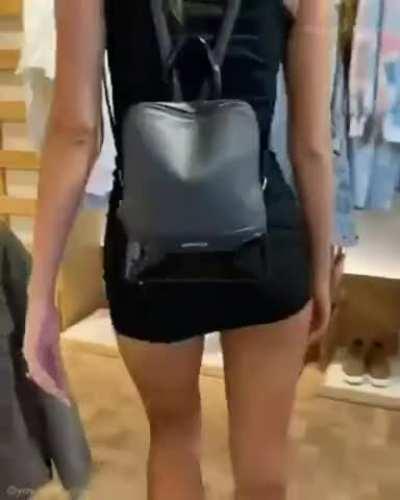 Yoya Flash Her Pantyless Pussy All Over Town