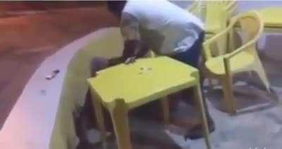 Impediram ele da felicidade 😔