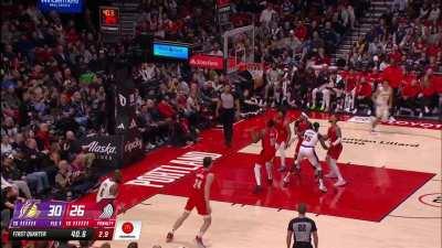 [Highlight] Lebron kisses a tough fadeaway off the glass