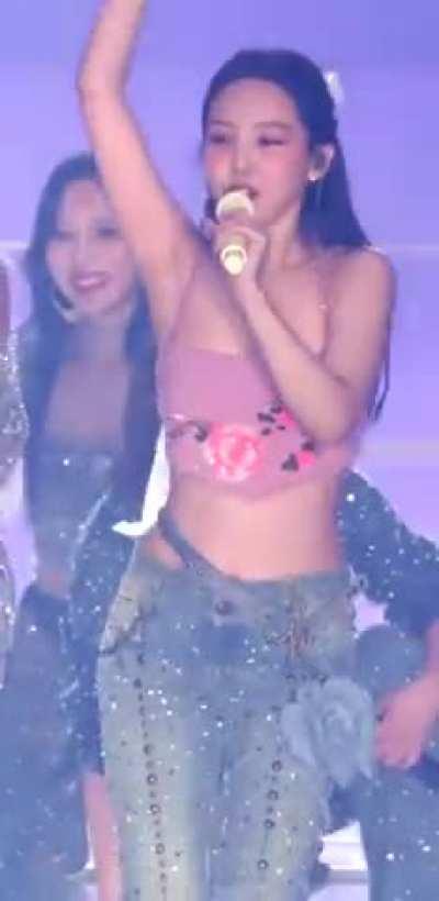 IM NAYEON & HIRAI MOMO