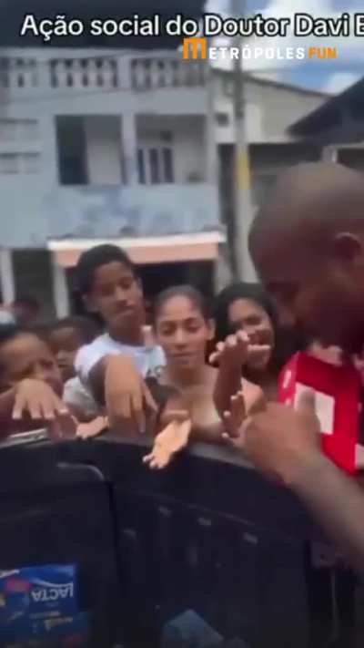 O calabreso fazendo a primeira ação antissocial