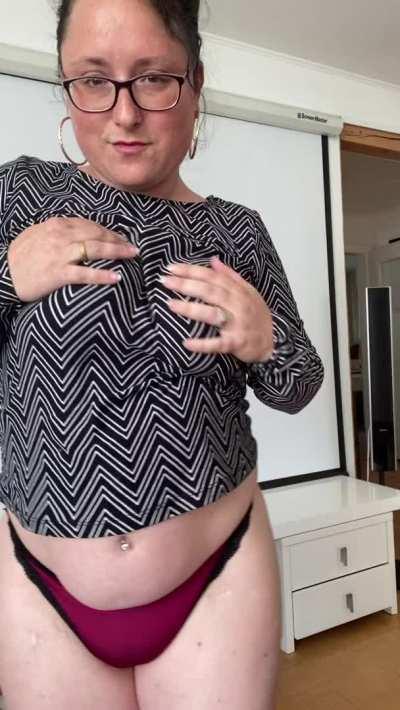 Get your cock ready ! I'll make sure it's hard and throbbing for me!