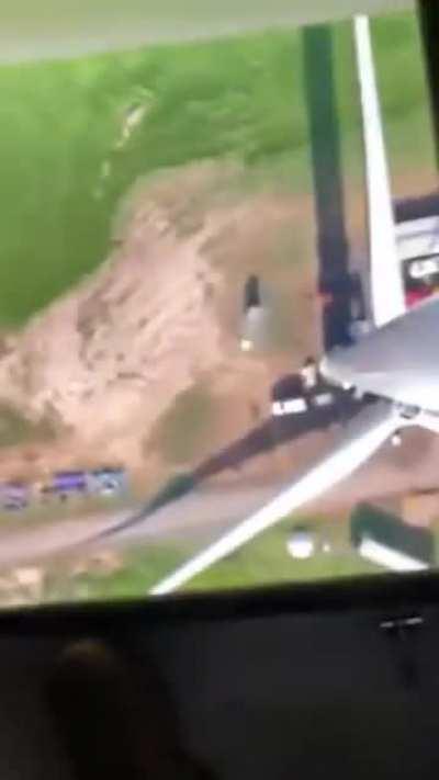 Emergency exit only!