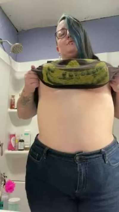 Want some huge goth milkers??