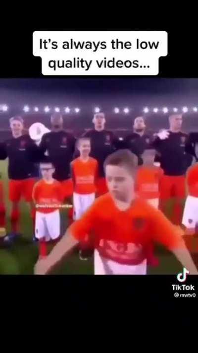 he doin his dancy dance