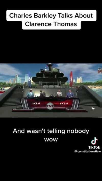 What a big boat 🛥️