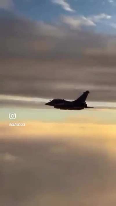 Surfing the sky with Rafales of the French Air Force (credits in the video itself)
