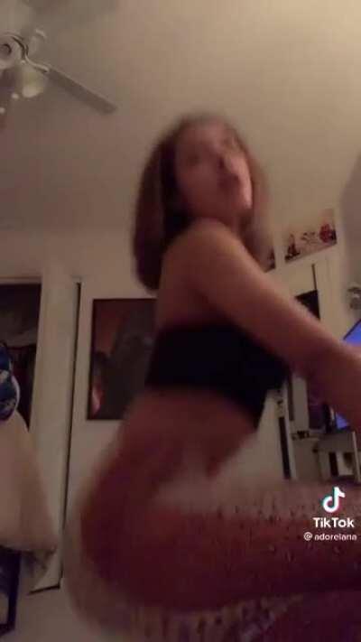 That thang got hella recoil 🤤 if its a repost it was worth it lol