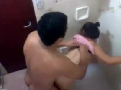 Hostel Couples intense romantic sex in bathroom leaked[5 min video link 👇]