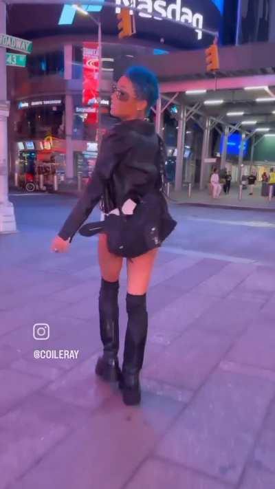 Explode in her guts 🤬😲