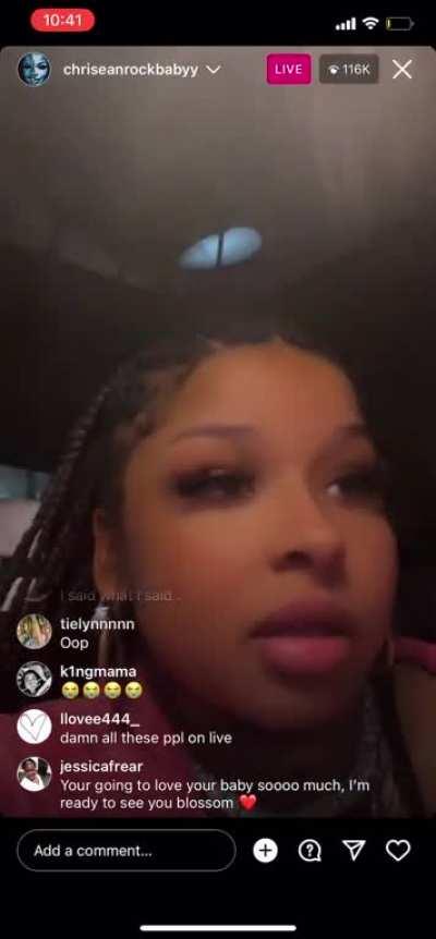 Rock on live after announcing pregnancy