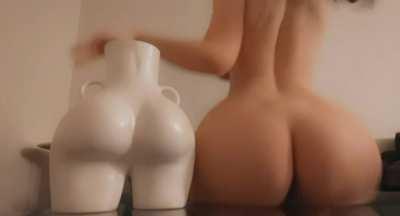 Big booty competition [BA]