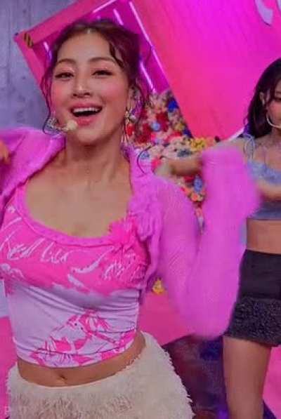 Jihyo in pink