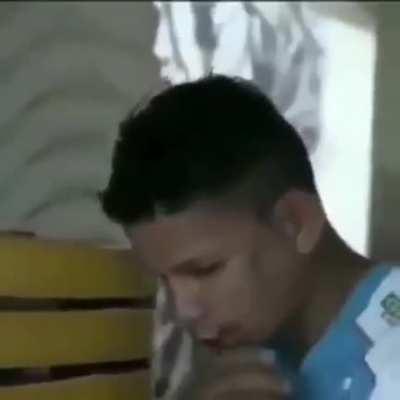 Paulada na cabeça. :)